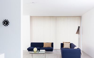 Systèmes de rideaux à bandes verticales, SG 2910, Multi Visio, Gerrards Cross, London, United Kingdom