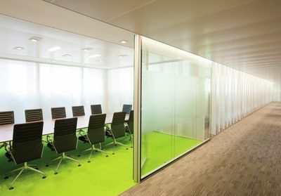 Paneelgordijnsystemen, SG 2700, Colorama 1, Room shot "DLA Piper",Amsterdam, the Netherlands