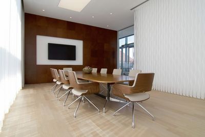 Verticale lamelgordijnsystemen, SG 2900, Multi Visio, room shot ""Office Gehrke econ in the Torhaus", Hannover, Germany, Vertical Waves