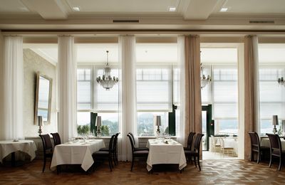 Systèmes rideaux drapés, SG 2360, Colorama 1, Room shot "Hotel Chateau Gütsch", Lucerne, Switzerland