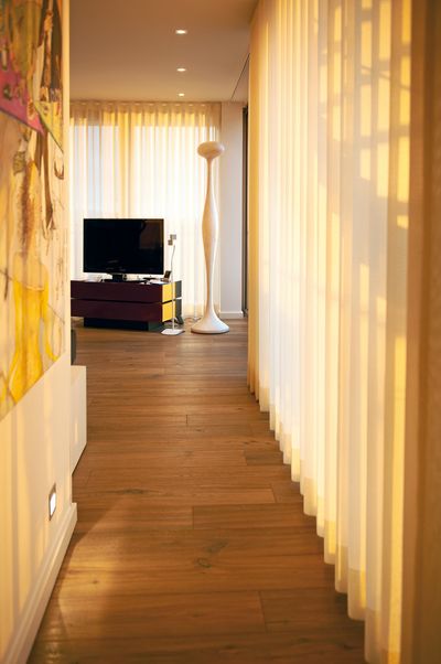 Gordijnsystemen, SG 5600, Colorama 1, Room shot "Penthouse Herkulesblick", Kassel, Germany, Wave